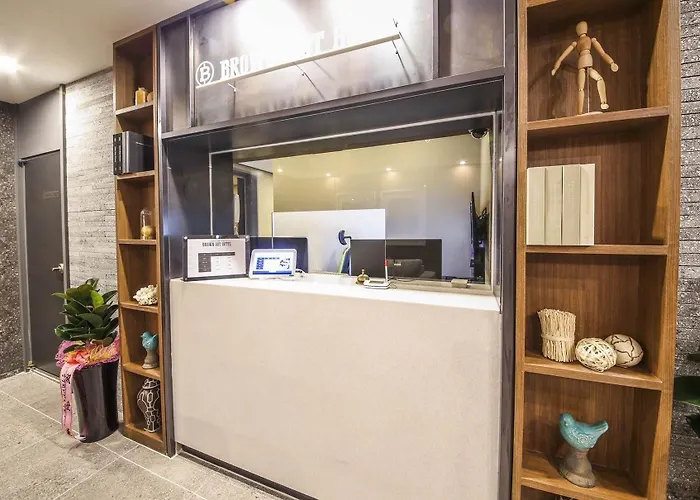 Brown-dot Gupo Hotel 3*