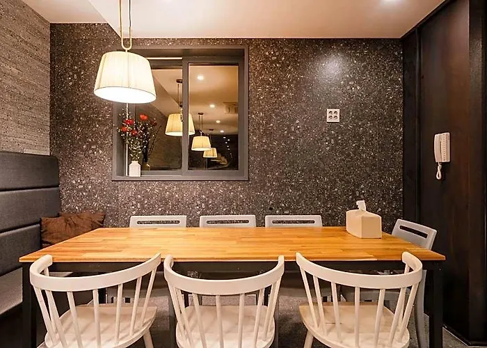 Brown-dot Gupo 3* Busan