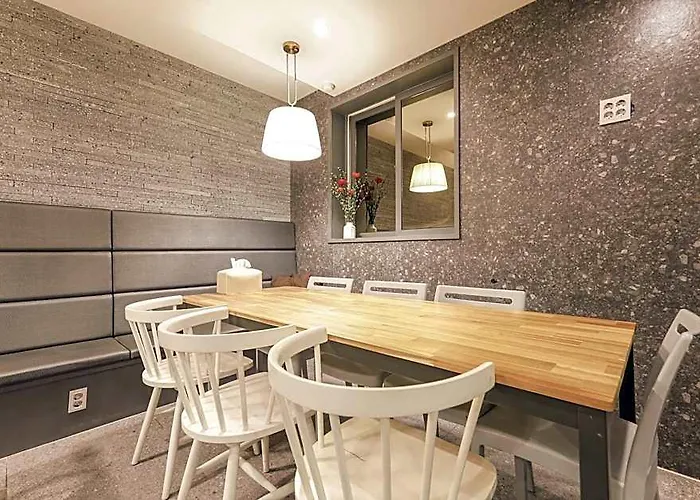 Brown-dot Gupo Hotel Busan