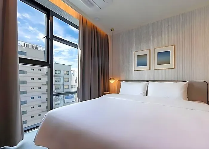 Brown-dot Gupo Hotel Busan