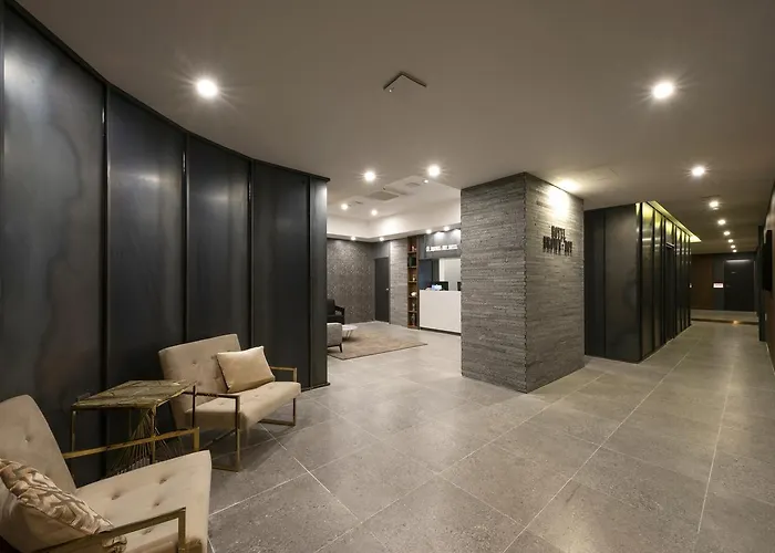 Hotel Brown-dot Gupo 3*