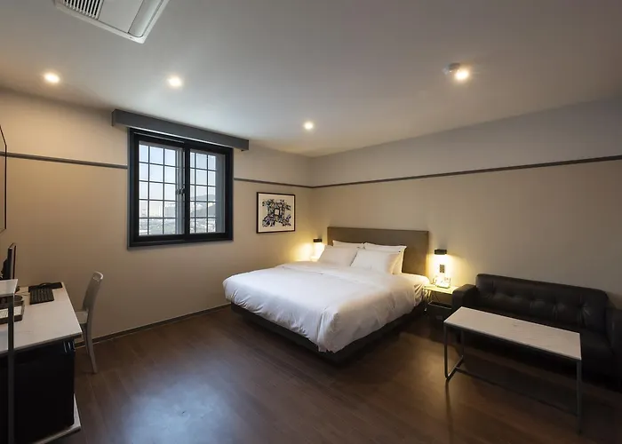 Brown-dot Gupo 3* 釜山広域市