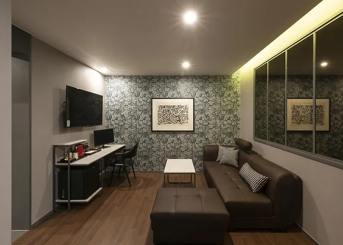 Brown-dot Gupo Hotel Busan